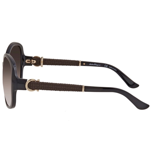 BRANDSalvatore Ferragamo
GENDERLadies
MODELSF744SLA 001 59
SERIES NUMBERSF744SLA - Picture 4 of 5